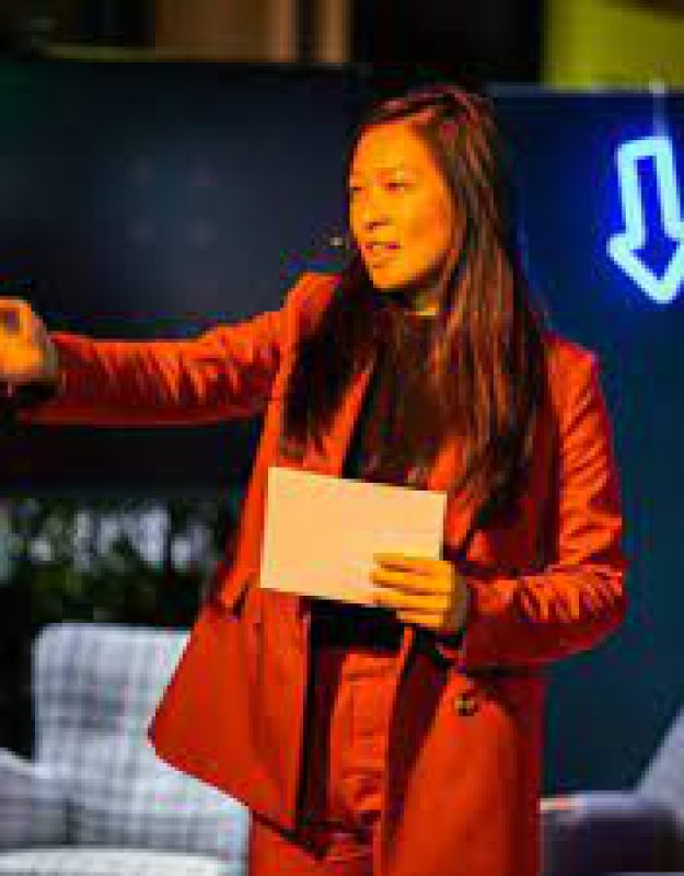 Lan Lan Zhang